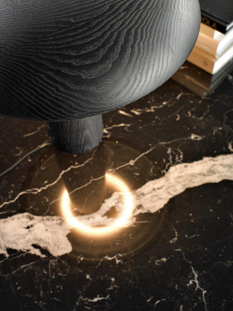 classicon-forma-table-lamp-black-pli-table-nero-marquina-photo-felix-holzer.jpg