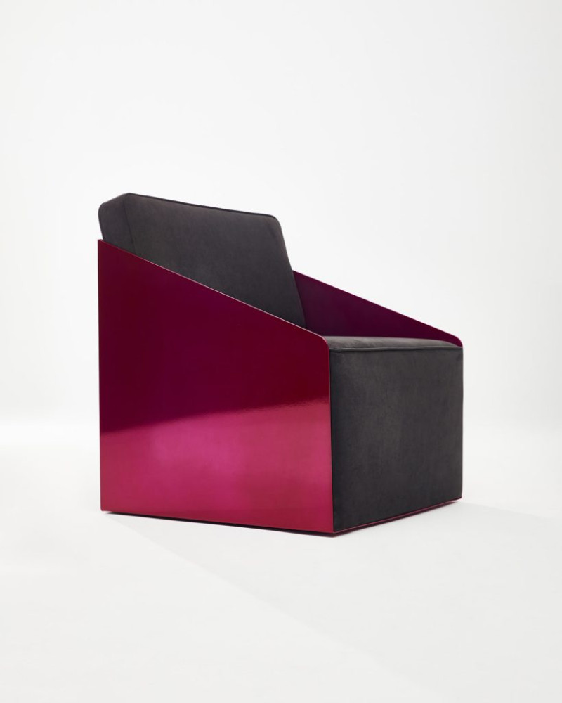 LCCA lounge chair