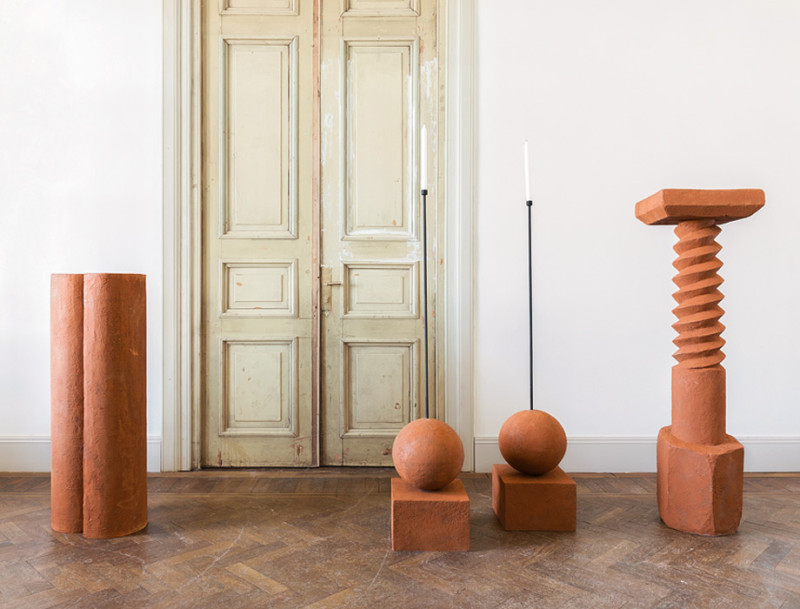 Terracotta Pedestal Rooms studio
